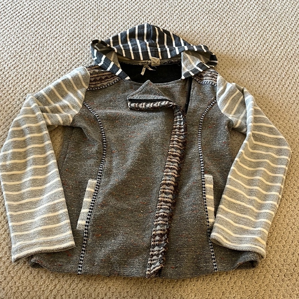 Women’s jacket full zip by BKE multicolor size S